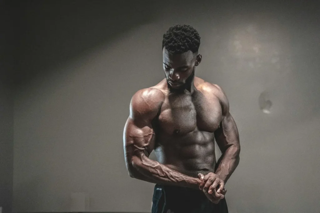bodybuilder fazendo pose